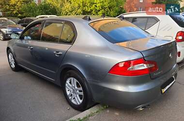 Лифтбек Skoda Superb 2009 в 