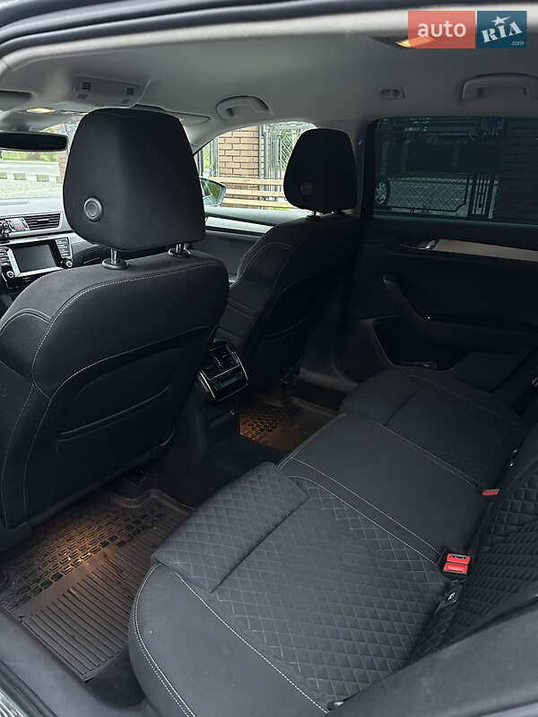 Универсал Skoda Superb 2016 в Самборе