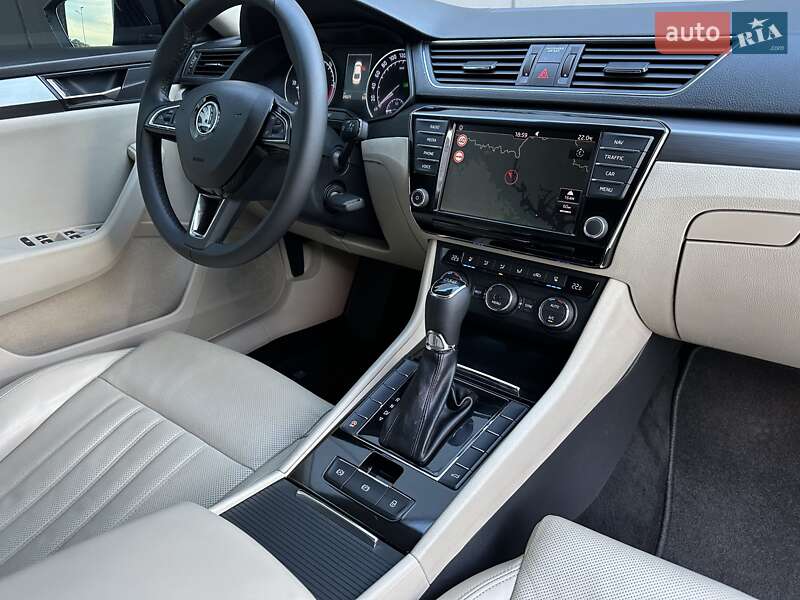 Лифтбек Skoda Superb 2016 в Киеве