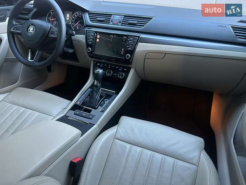 Лифтбек Skoda Superb 2016 в Киеве