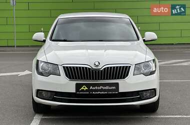 Лифтбек Skoda Superb 2013 в 
