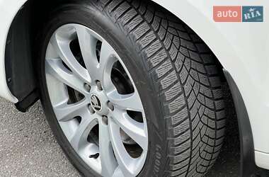 Лифтбек Skoda Superb 2013 в 