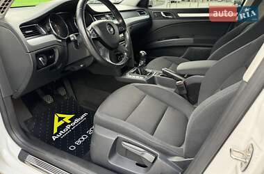 Лифтбек Skoda Superb 2013 в 