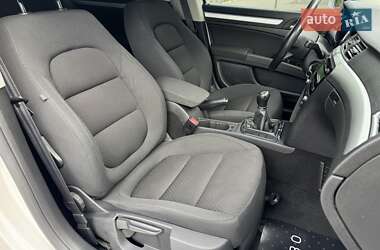 Лифтбек Skoda Superb 2013 в 