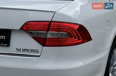 Лифтбек Skoda Superb 2013 в 