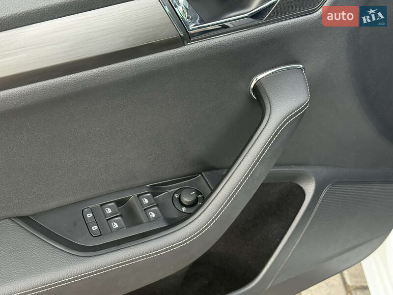 Универсал Skoda Superb 2020 в Луцке