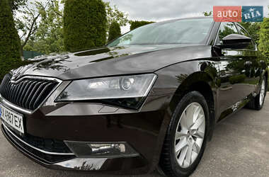 Лифтбек Skoda Superb 2017 в 
