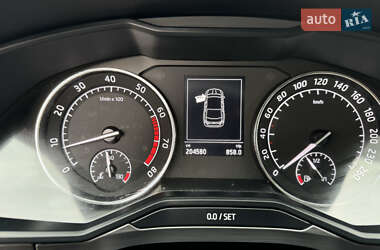 Лифтбек Skoda Superb 2017 в 