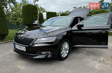 Лифтбек Skoda Superb 2017 в 