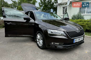 Лифтбек Skoda Superb 2017 в 
