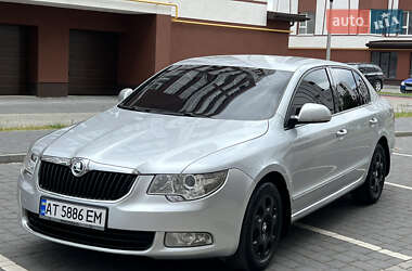 Лифтбек Skoda Superb 2013 в Ивано-Франковске