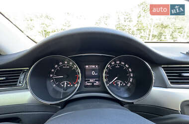 Лифтбек Skoda Superb 2014 в 