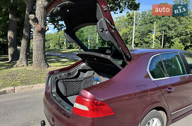 Лифтбек Skoda Superb 2014 в 