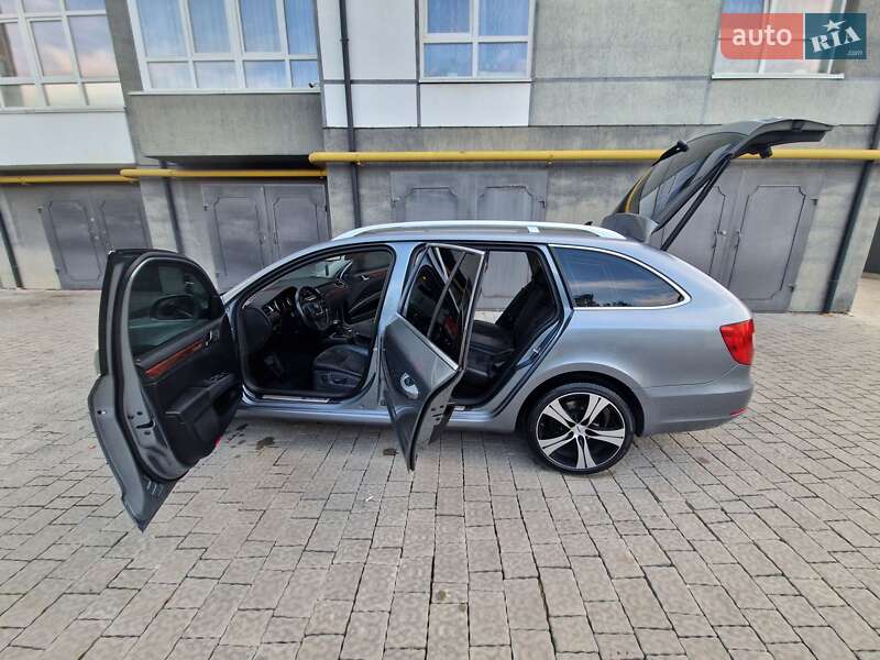 Универсал Skoda Superb 2010 в Ивано-Франковске