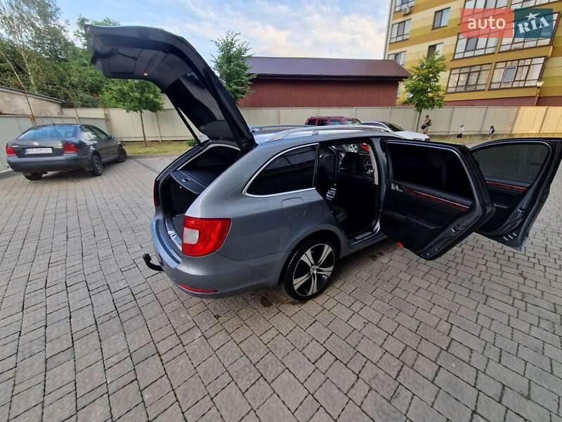 Универсал Skoda Superb 2010 в Ивано-Франковске