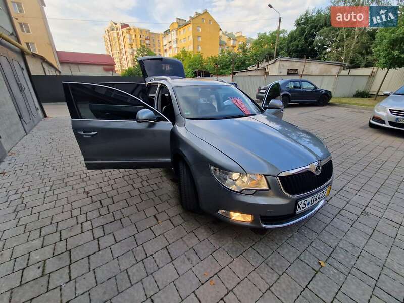 Универсал Skoda Superb 2010 в Ивано-Франковске