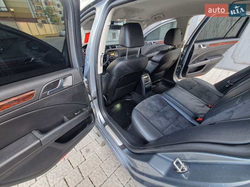 Универсал Skoda Superb 2010 в Ивано-Франковске