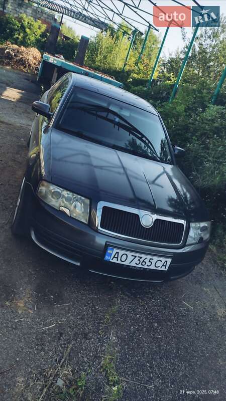 Лифтбек Skoda Superb 2004 в Виноградове