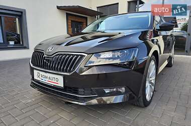 Лифтбек Skoda Superb 2016 в 