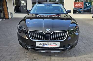 Лифтбек Skoda Superb 2016 в 