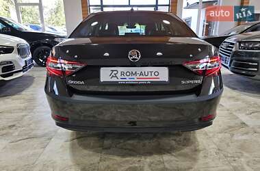 Лифтбек Skoda Superb 2016 в 