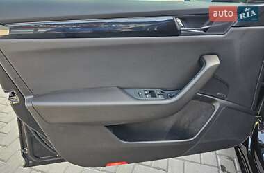 Лифтбек Skoda Superb 2016 в 