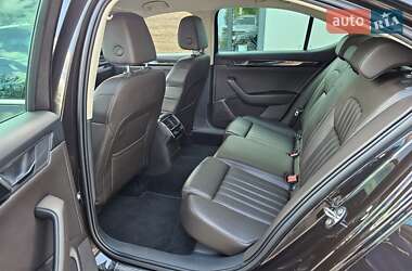 Лифтбек Skoda Superb 2016 в 