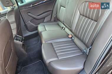 Лифтбек Skoda Superb 2016 в 