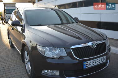 Универсал Skoda Superb 2010 в Ровно
