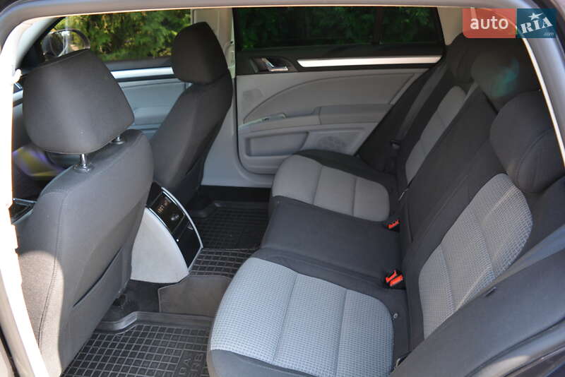 Универсал Skoda Superb 2010 в Ровно