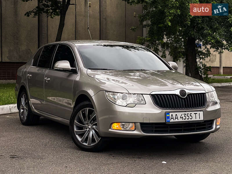 Skoda Superb 2012