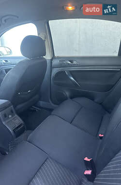 Лифтбек Skoda Superb 2006 в 