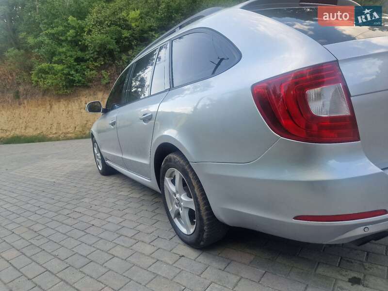 Универсал Skoda Superb 2011 в Кременце фото 40 Универсал Skoda Superb 2011 в Кременце