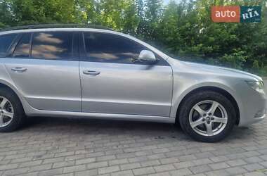 Універсал Skoda Superb 2011 в 