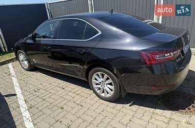 Лифтбек Skoda Superb 2017 в Яворове