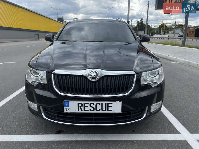 Универсал Skoda Superb 2011 в Киеве