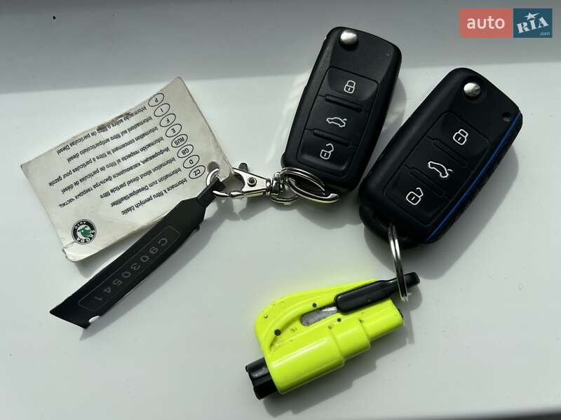Универсал Skoda Superb 2011 в Киеве