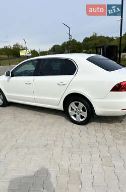 Лифтбек Skoda Superb 2014 в 