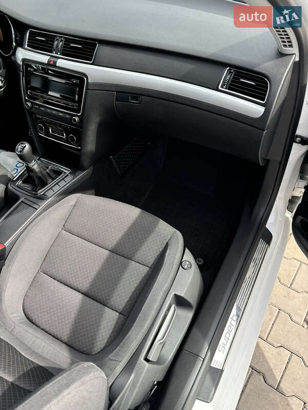 Ліфтбек Skoda Superb 2014 в Виноградові