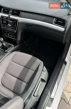Лифтбек Skoda Superb 2014 в 