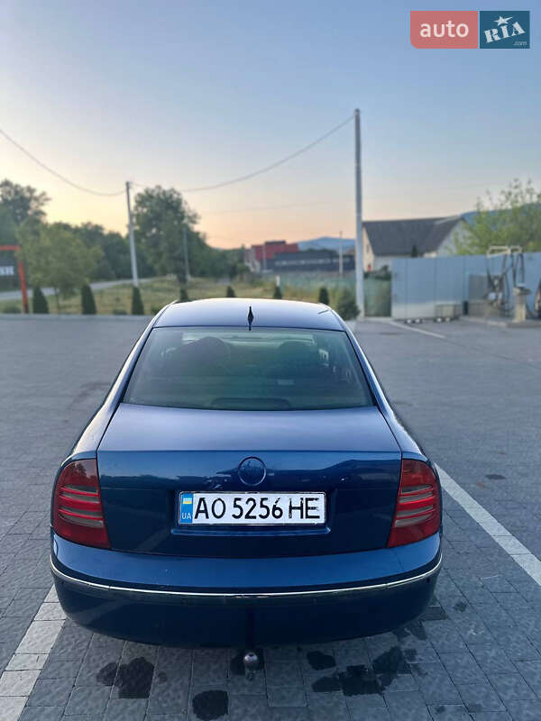Лифтбек Skoda Superb 2004 в Ужгороде