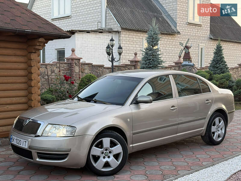 Skoda Superb 2004