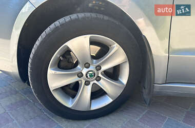 Лифтбек Skoda Superb 2012 в 