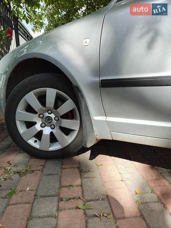 Лифтбек Skoda Superb 2002 в Полтаве