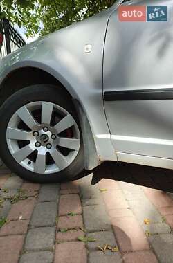 Лифтбек Skoda Superb 2002 в 