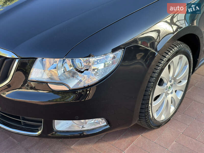 Универсал Skoda Superb 2012 в Ровно