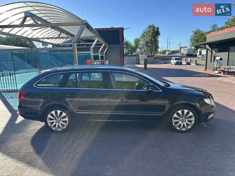 Универсал Skoda Superb 2012 в Ровно