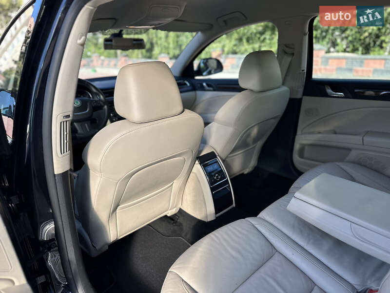 Универсал Skoda Superb 2012 в Ровно