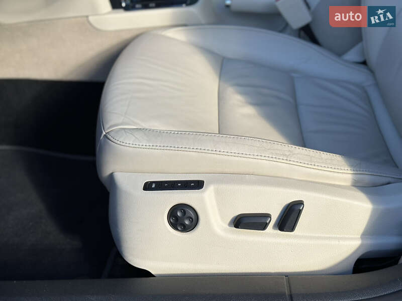 Универсал Skoda Superb 2012 в Ровно