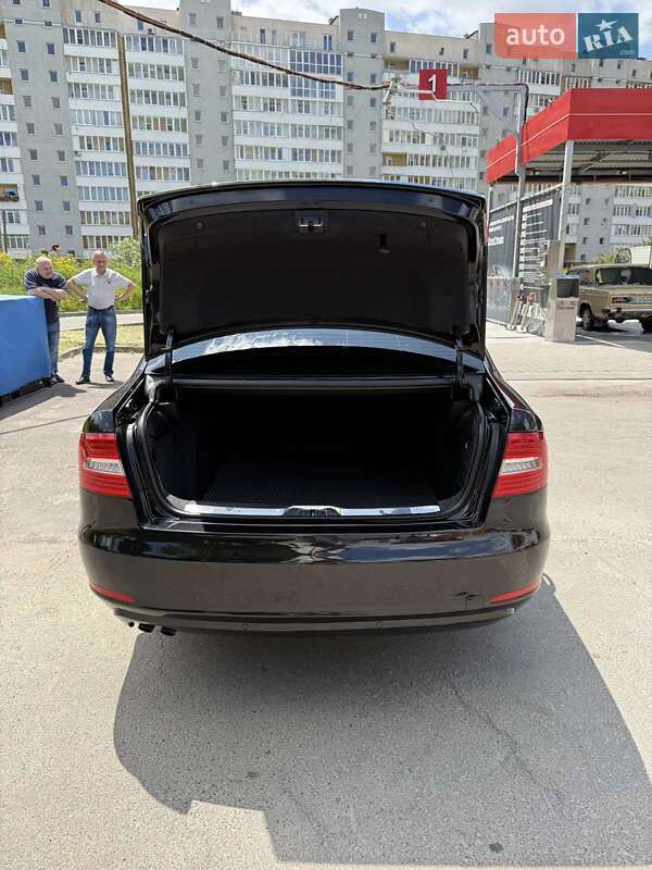 Ліфтбек Skoda Superb 2015 в Львові